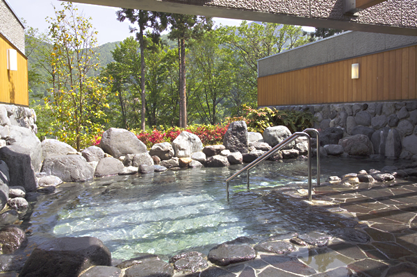 Open-air bath